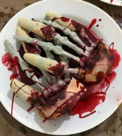 Palm WithAssorted Gore On APlate -Bloodline Effects Store 60a069 b12ddb9727434d789ded705bc910a327mv2