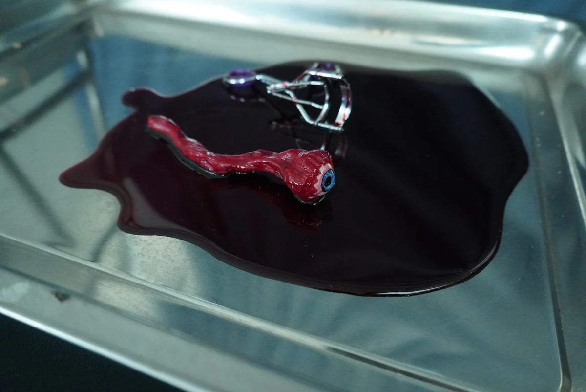 BLOOD POOL WITH NERVE EYE AND EYE RETRACTOR 10 X 7 4 BLOOD POOL WITH NERVE EYE AND EYE RETRACTOR 10 X 7 - Image 2