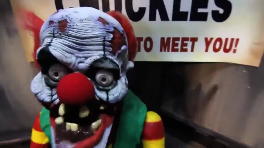 Chuckles The Clown Animated Prop 4 Chuckles The Clown Animated Prop - Image 2