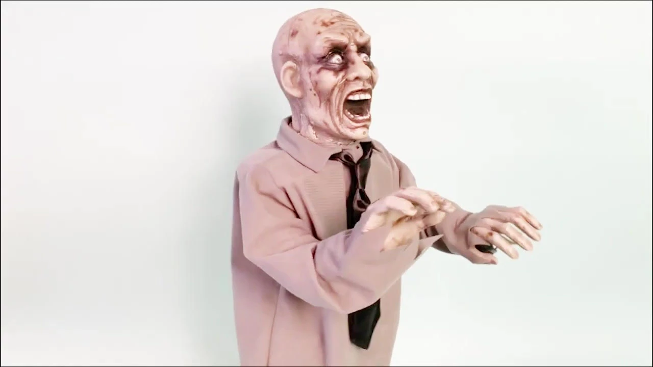 36" Twisting Zombie Animated Prop 6 36" Twisting Zombie Animated Prop - Image 4